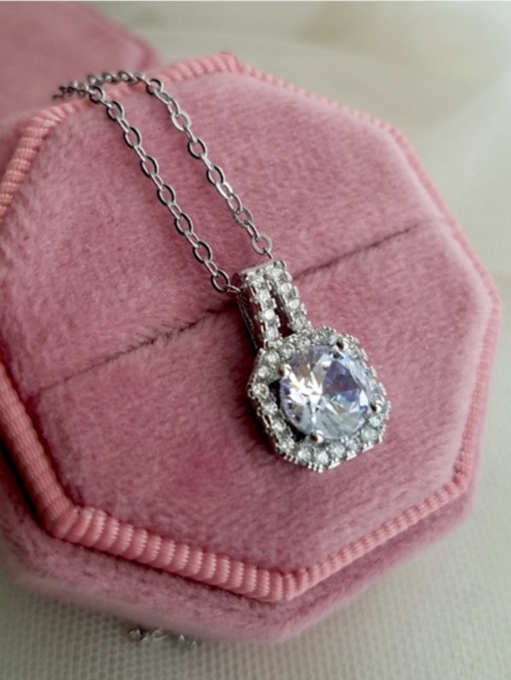 Swarovski Elements 925 Sterling Silver Halo Solitaire Pendant Necklace NEW